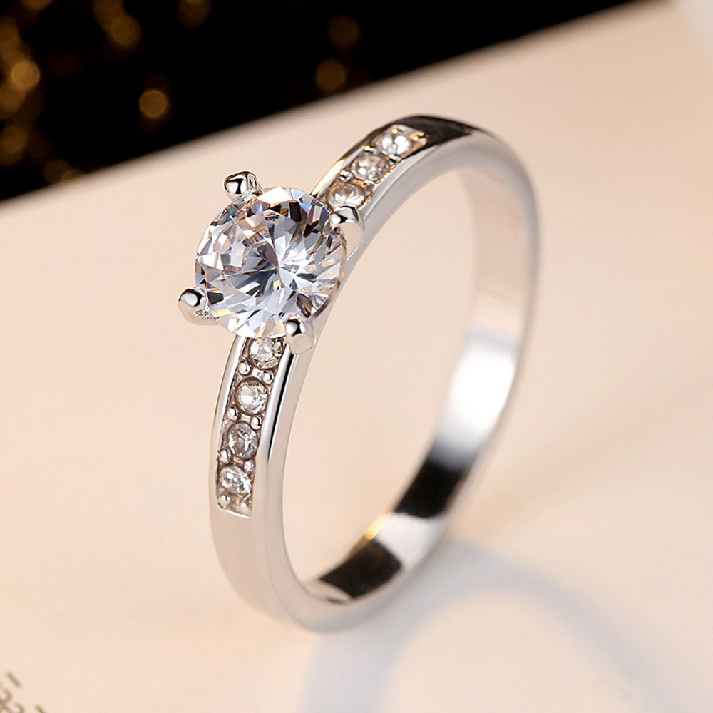 Fashionable Four-Prong Zircon Ring Set (Jewelry)
