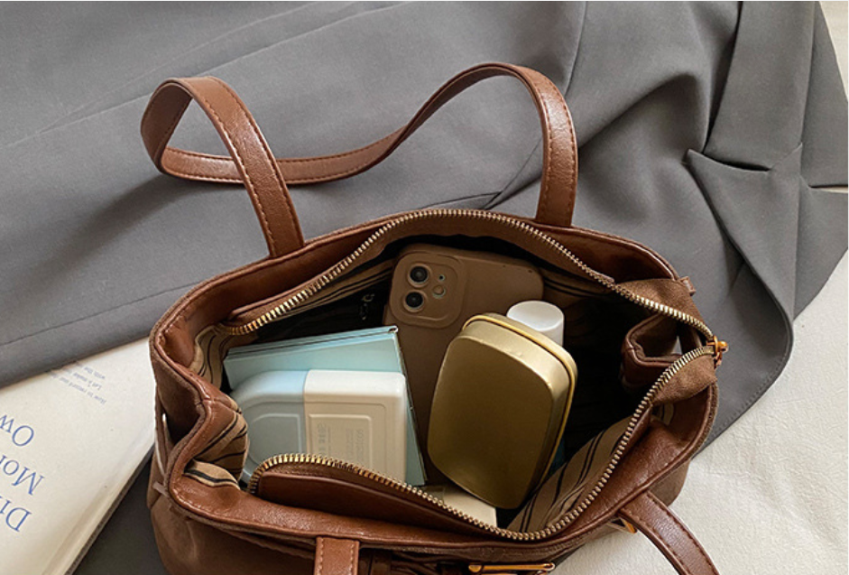 Retro Minimalist Underarm Shoulder Bag