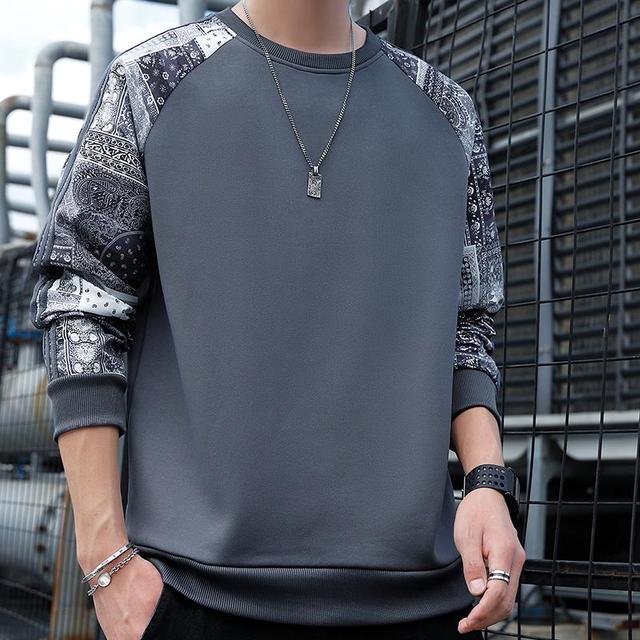 Versatile Men's Sweater for Spring and Autumn Wear